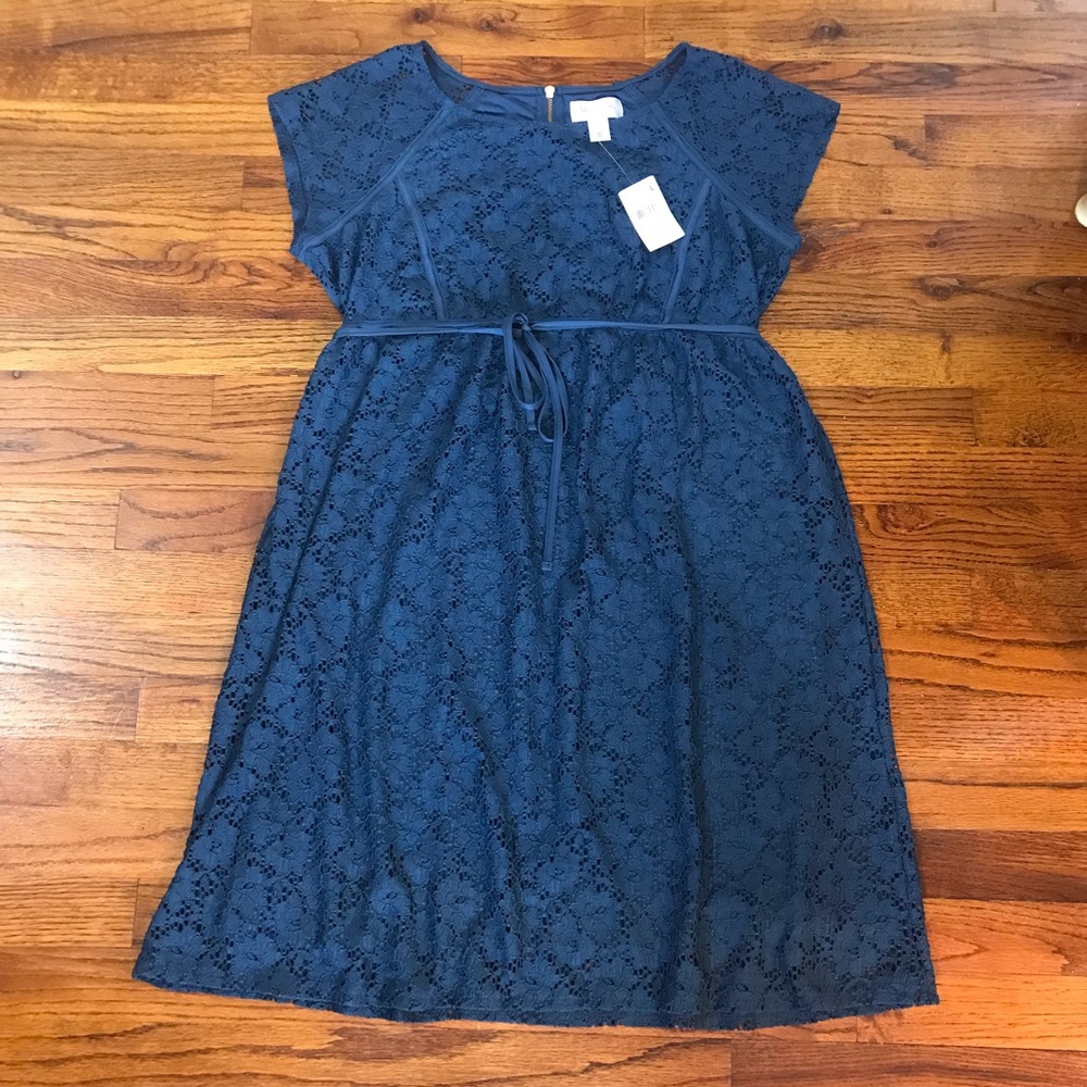 Motherhood SS Eyelet Maternity Dress NWT
Large Maternity
Comfy Stretch Material